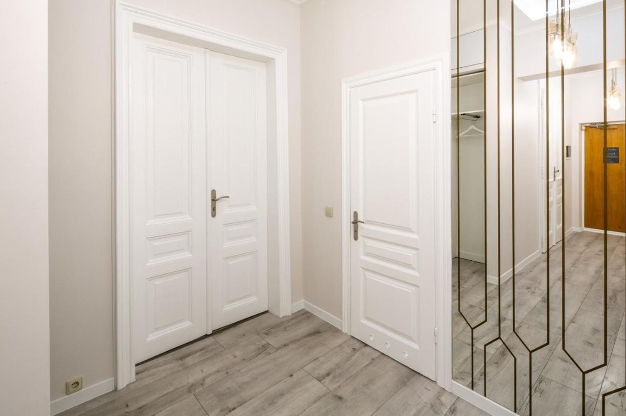 Avangard DeLuxe Art Apartment Lviv Buitenkant foto